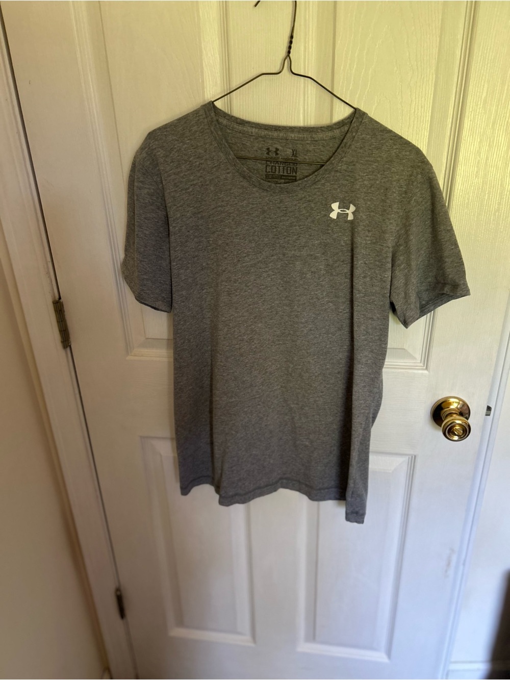 Men or Women Under Armour Gray Performance T-Shirt